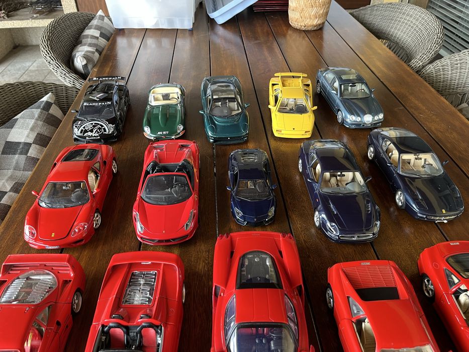 Lote carros miniaturas 1/18