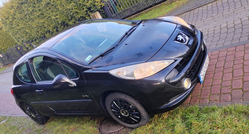 Peugeot 207 1.6 HDi 2008r 1wszy wł Nowe sprzęgło klima 190tys km bez D