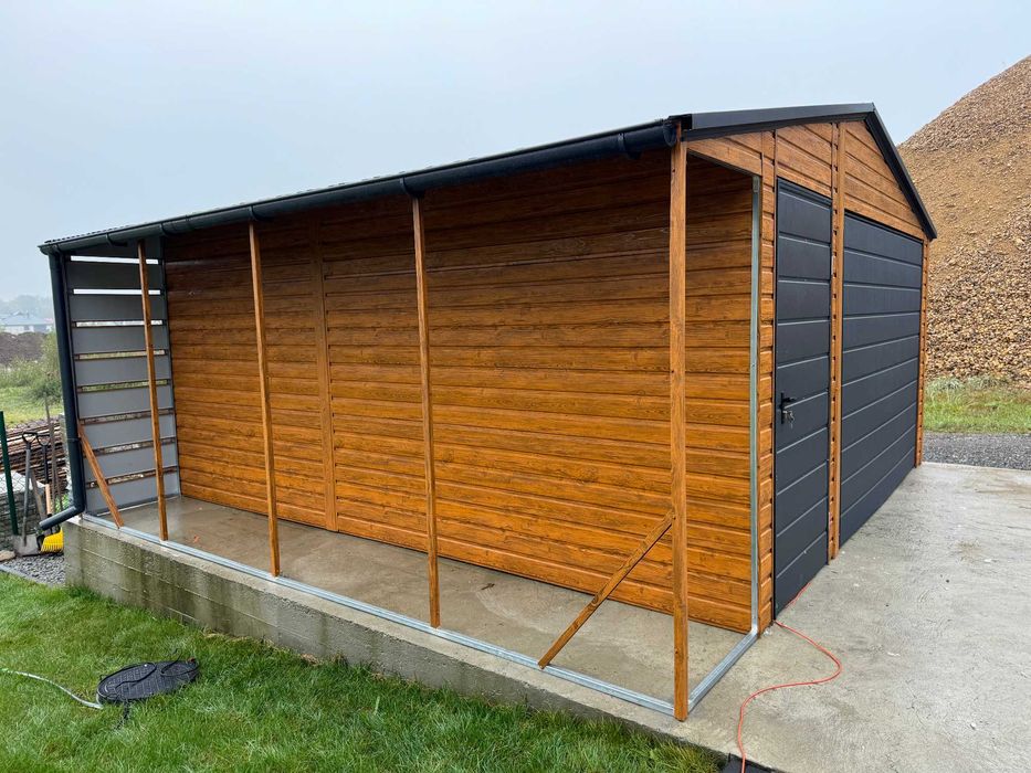 Garaż blaszany dwuspadowy 6x5.8m, złoty dąb + grafit, automat do bramy