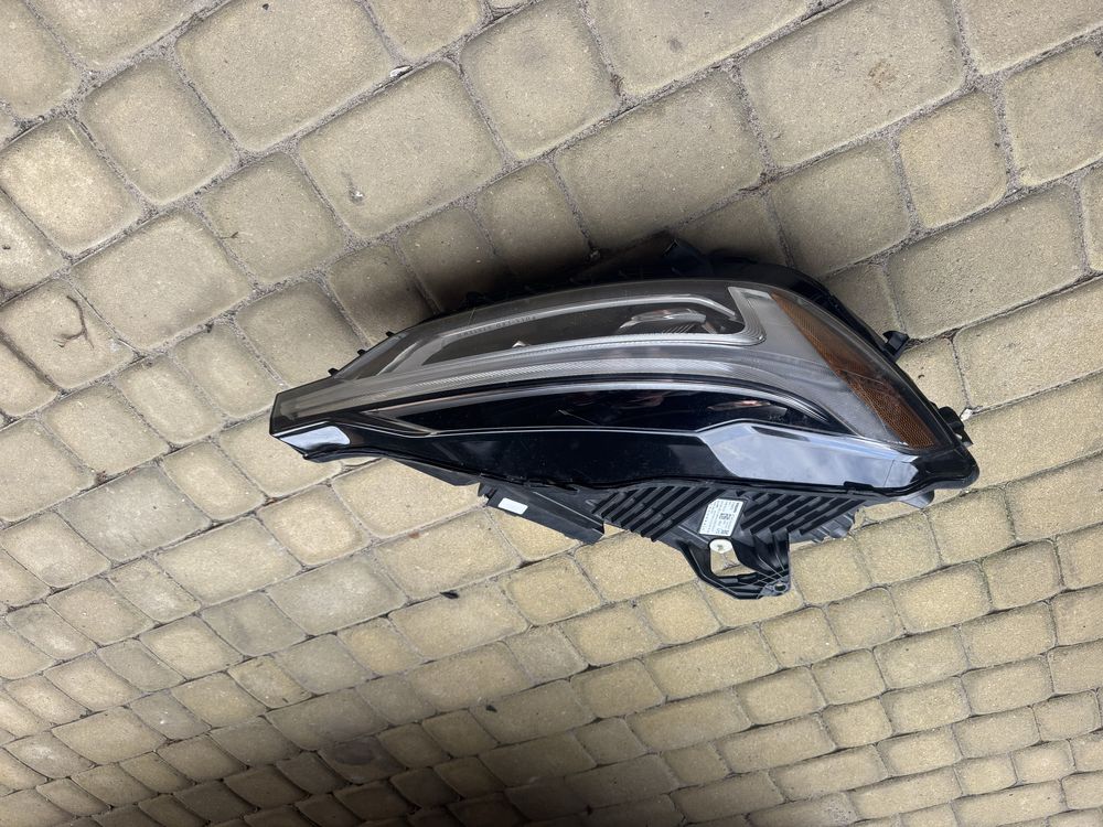 Volvo xc60 фара права
