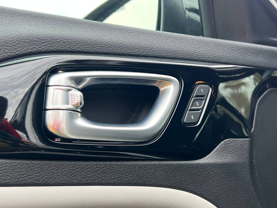 Jeep Compass 2024
II покоління (2nd FL)/MP  •  2.0T 9АТ (203 к.с.)  •