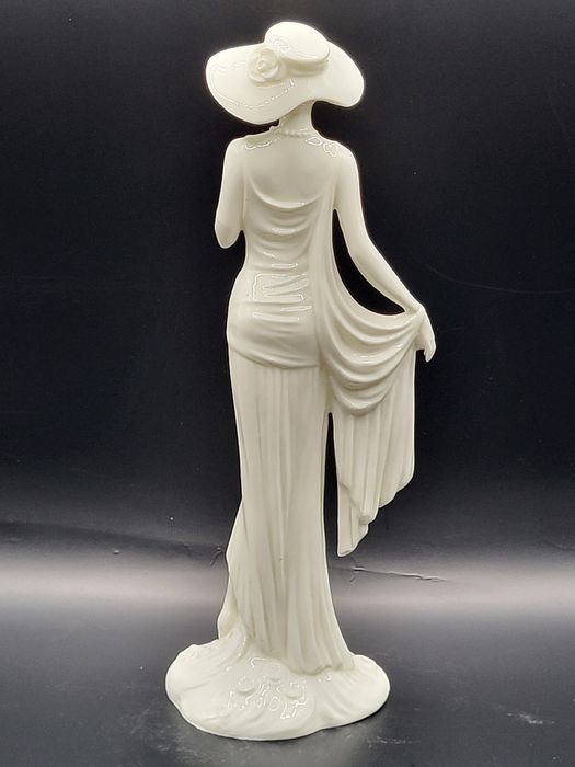 Porcelanowa figurka Diana Royal Worcester