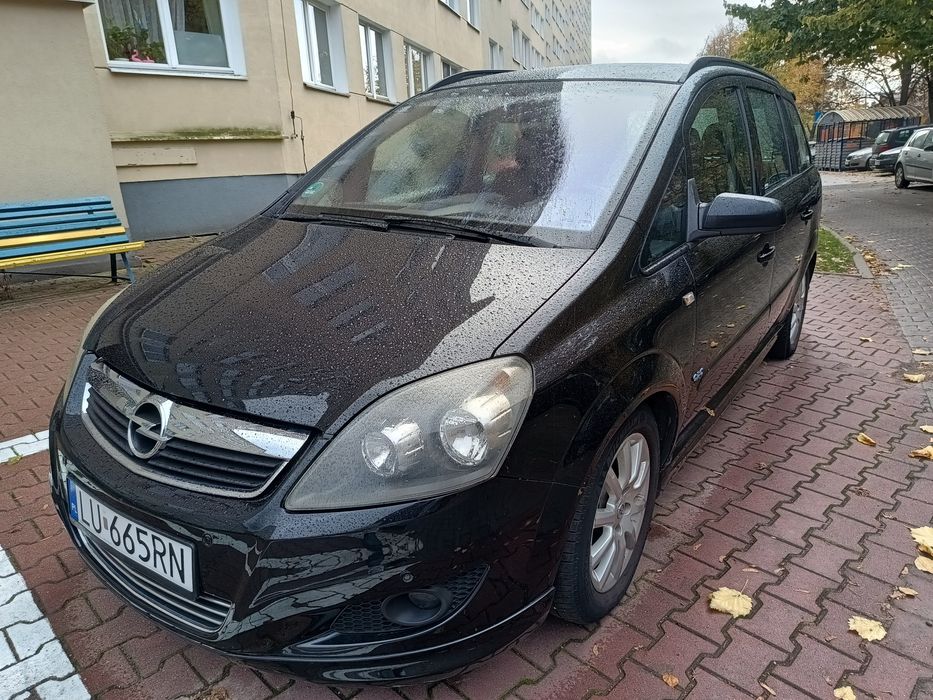 Opel Zafira 2,0 Turbo benzyna OPC Line 200KM