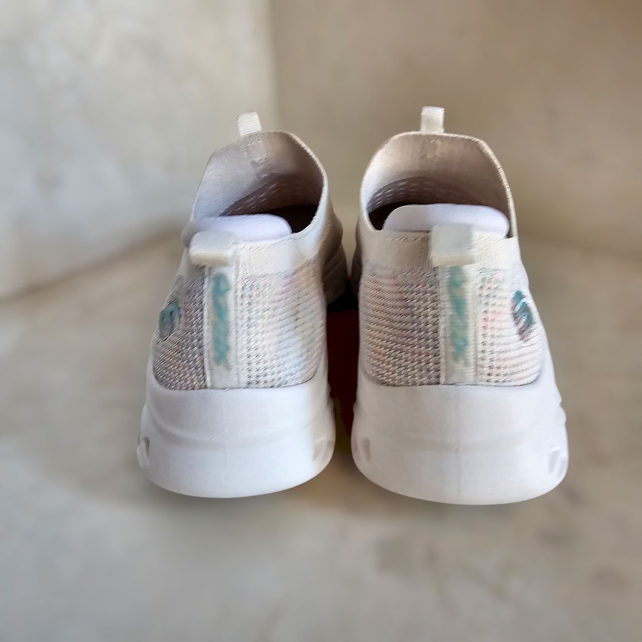 Женские  слипоны, мокасины "Skechers lively glow"