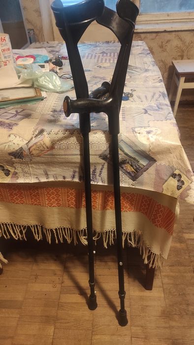 Продам милиці в чудовому стані