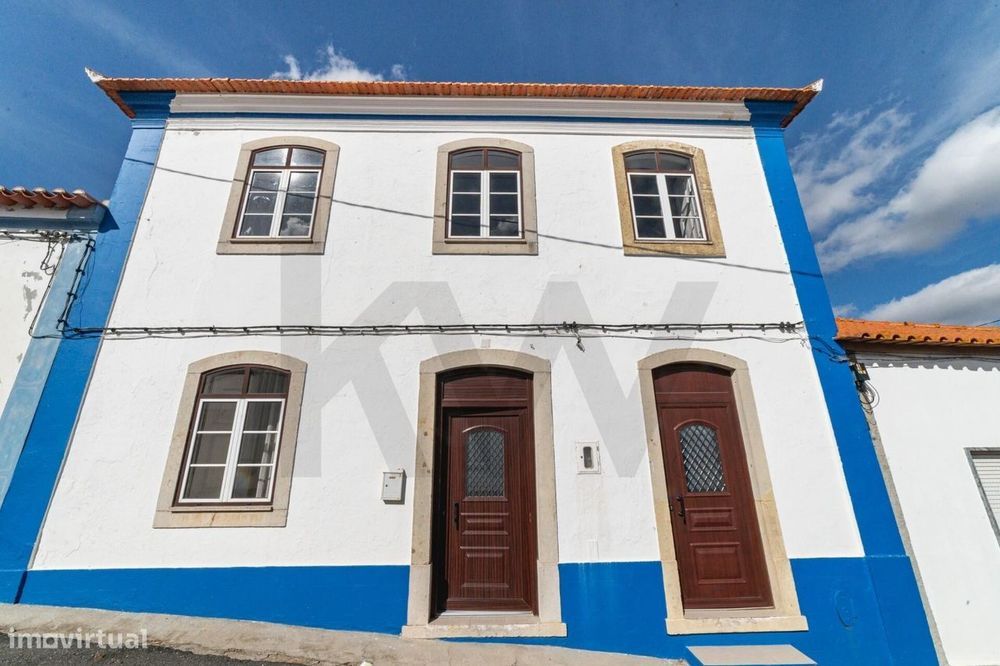 Moradia T4 com quintal no centro histórico de Messejana, Alentejo