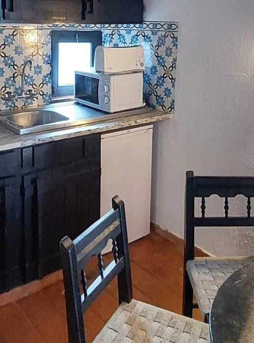 Frigorífico 85cm com congelador – Excelente estado! 140 €