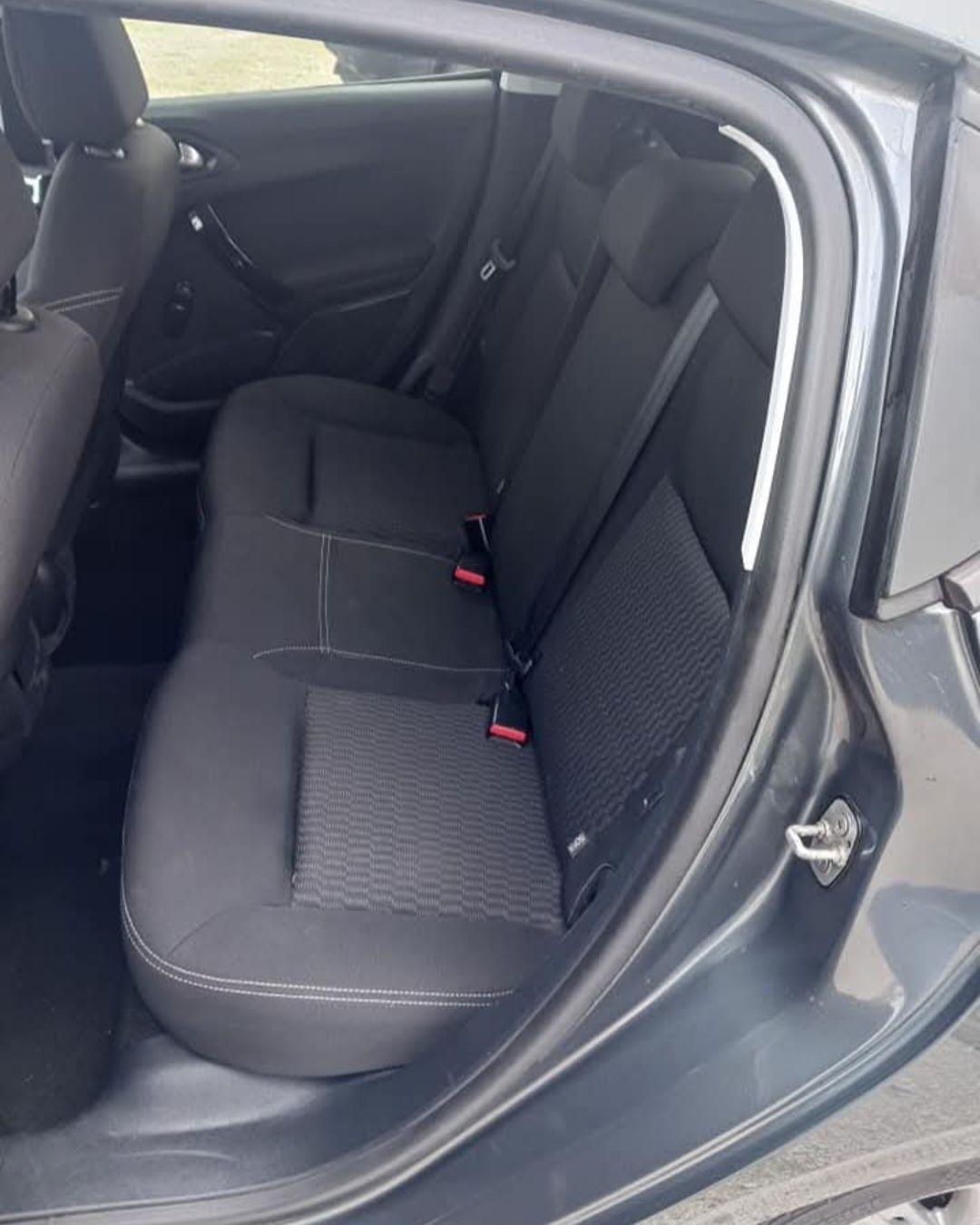 Peugeot 208 1.6 blue hdi
