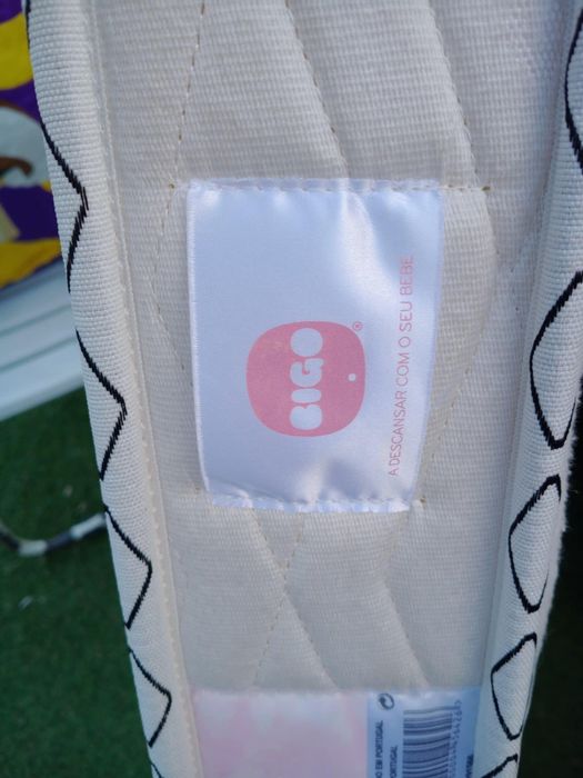 Tenho dois colchões para cama de bebé 10€ cada um.