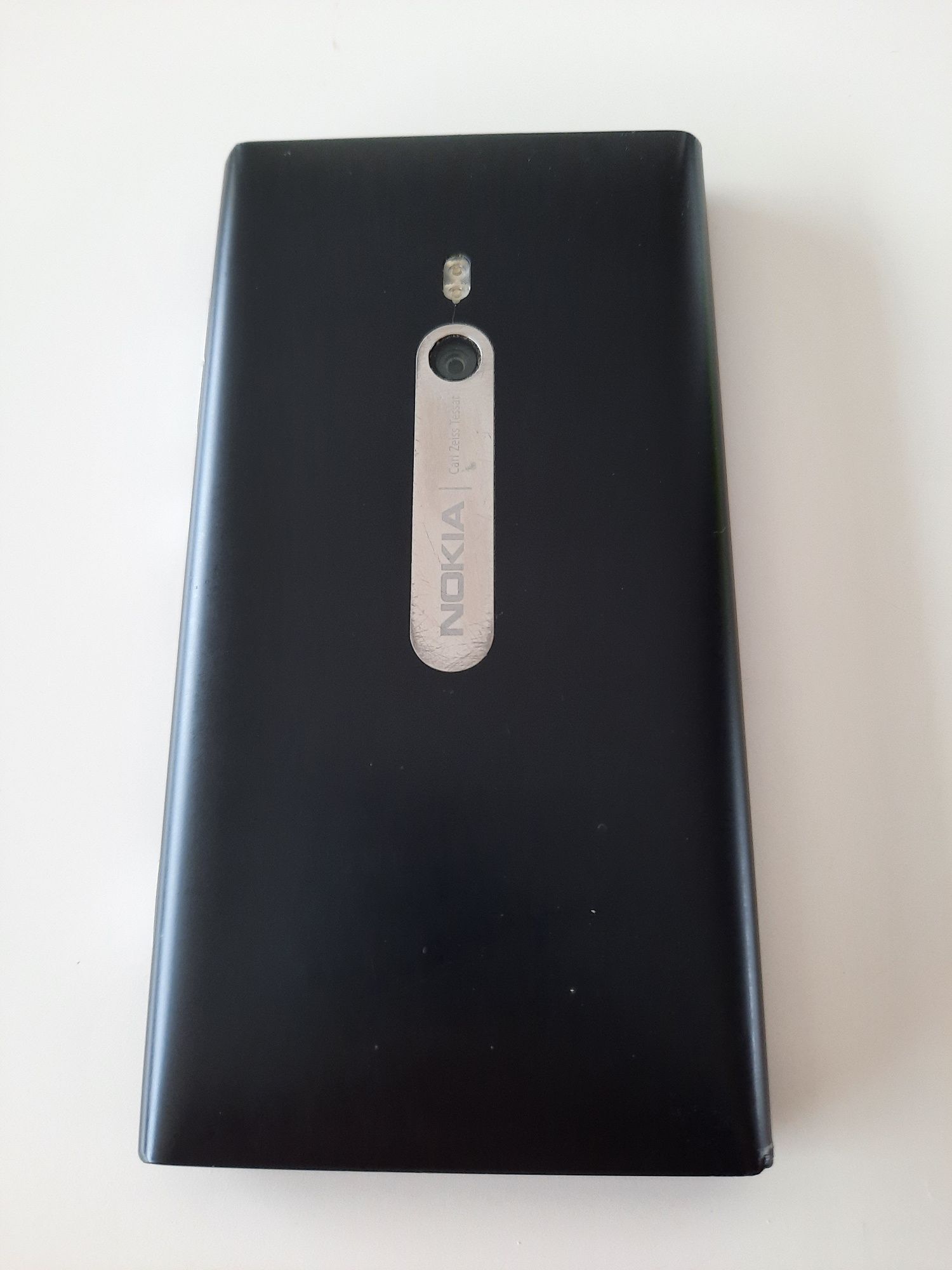 Nokia Lumia 800 avariado