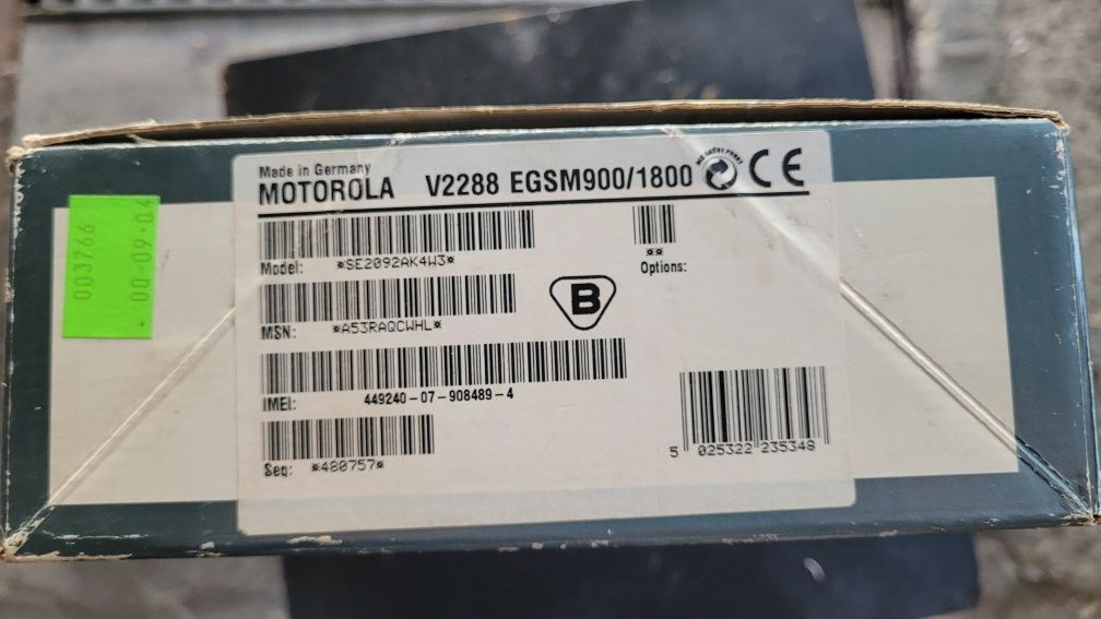 Telefon klawiaturowy klasyczny Motorola V2288 nowy