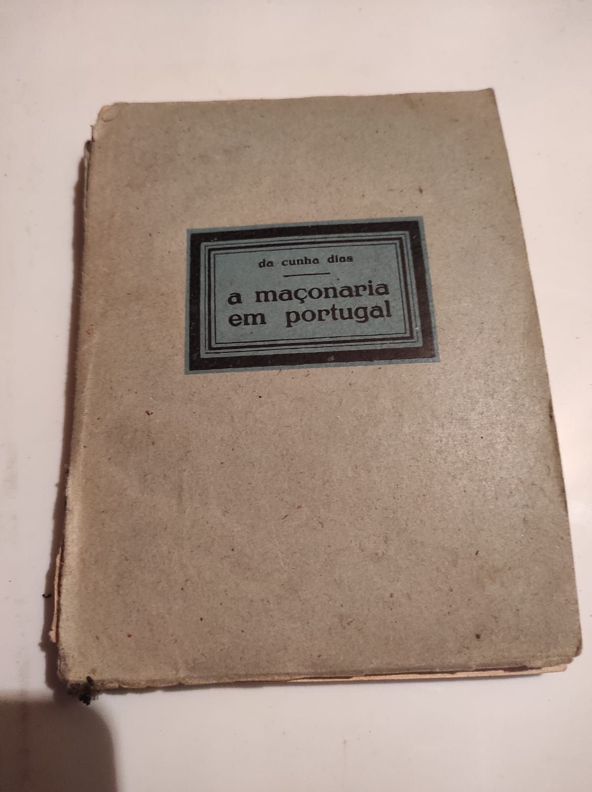 Livro antigo a maçonaria em Portugal