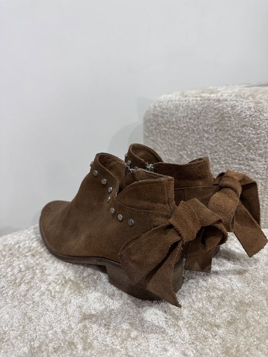 Botas em Pele Camel