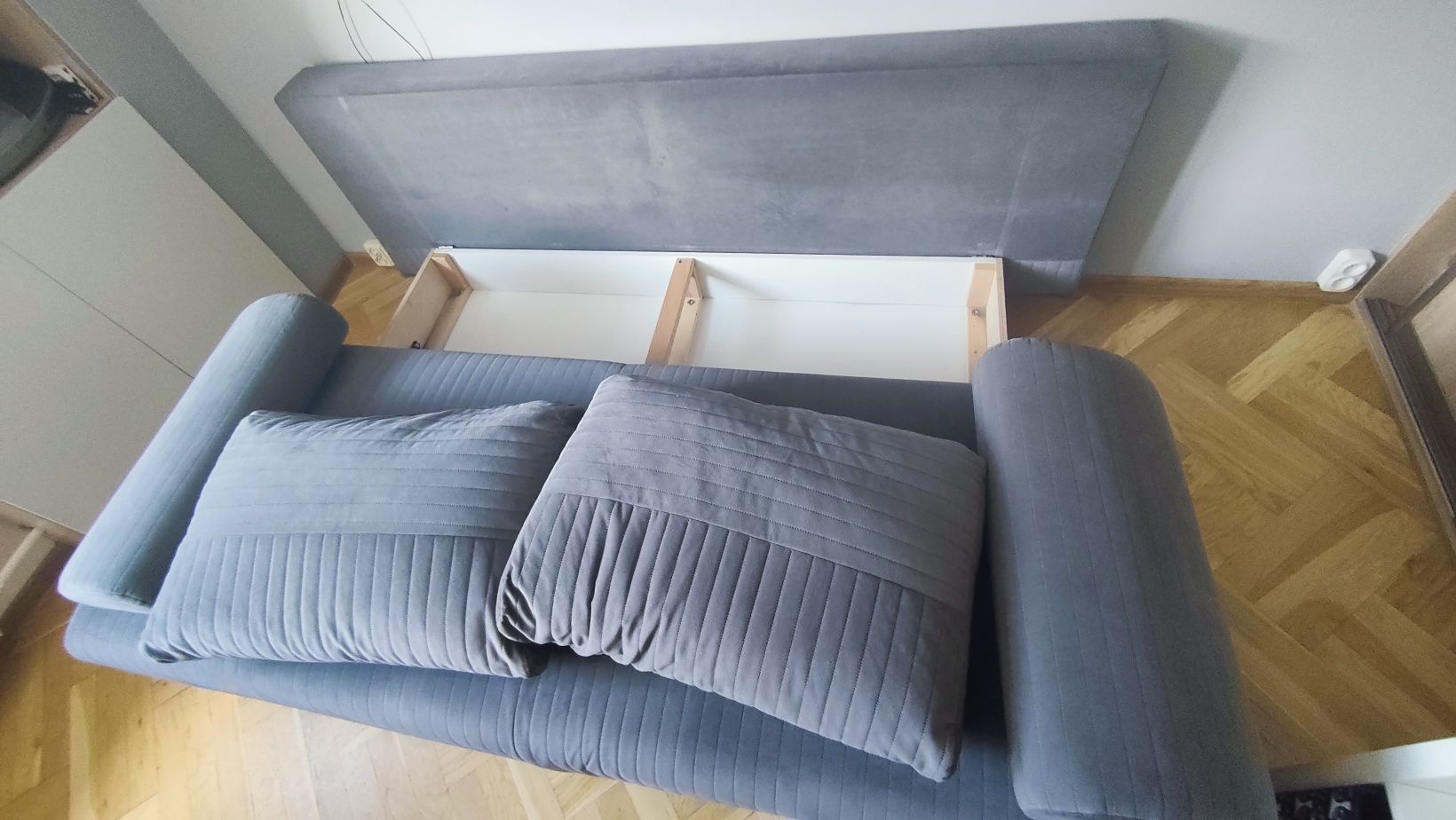 Sofa Zoja  z funkcją spania Agata Meble