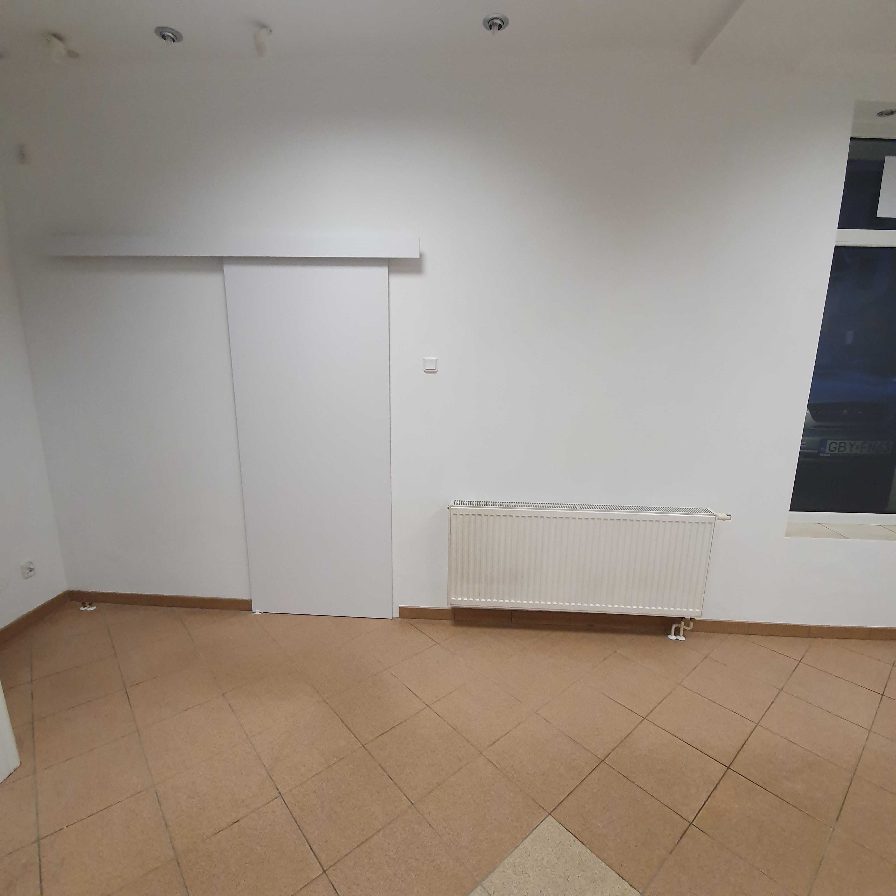 LOKAL - w centrum Bytowa 25 m2- FRYZJER, KOSMETYCZKA  itp