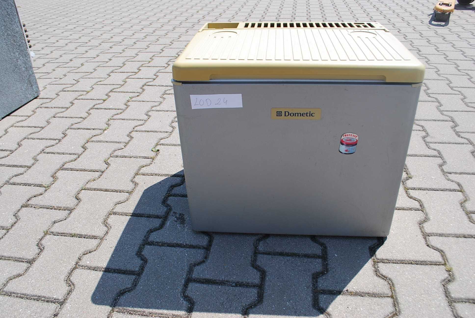 Lodówka DOMETIC RC1600EE 24V, 220V, do kempingu/kampera