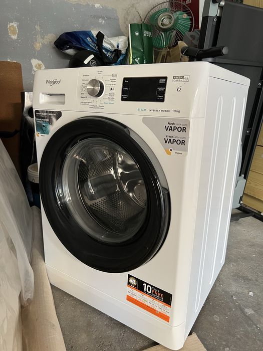 Máquina de Lavar Roupa WHIRLPOOL *NOVA*