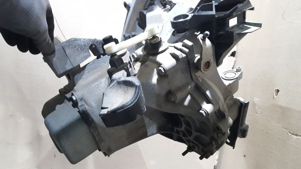 Caixa de velocidades manual PEUGEOT 208