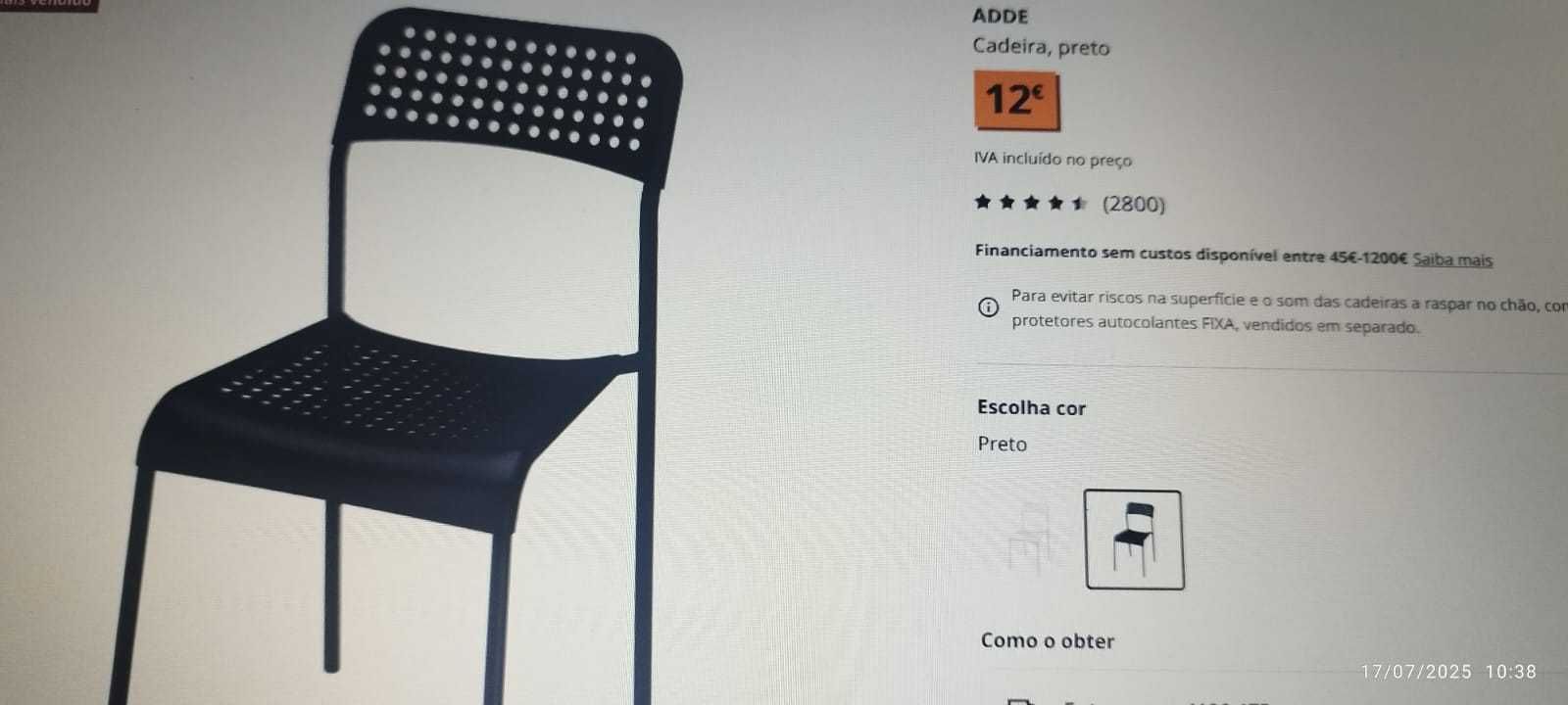 Mesa de madeira com 4 cadeiras pretas IKEA