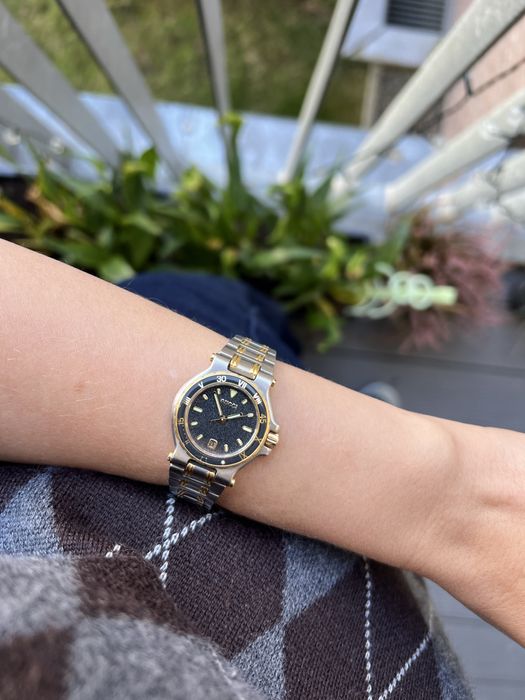 Годинник Gucci жіночий 9700L