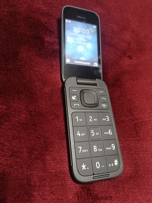 Nokia Flip 2660 com craddle