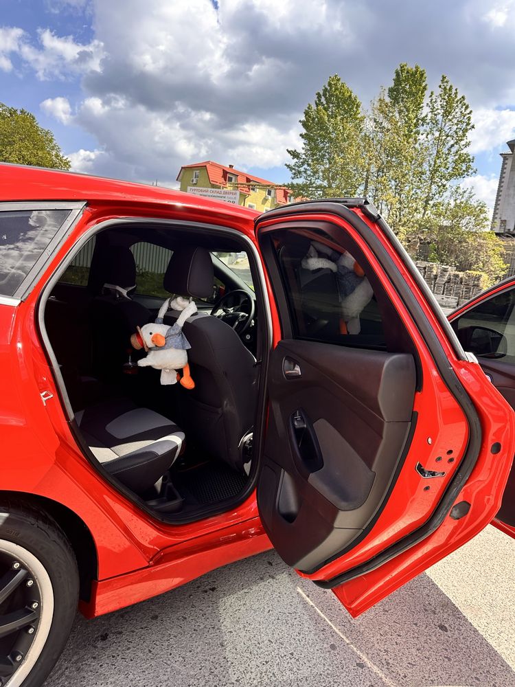 Терміново продам Ford Focus 3 1.0 ecoboost