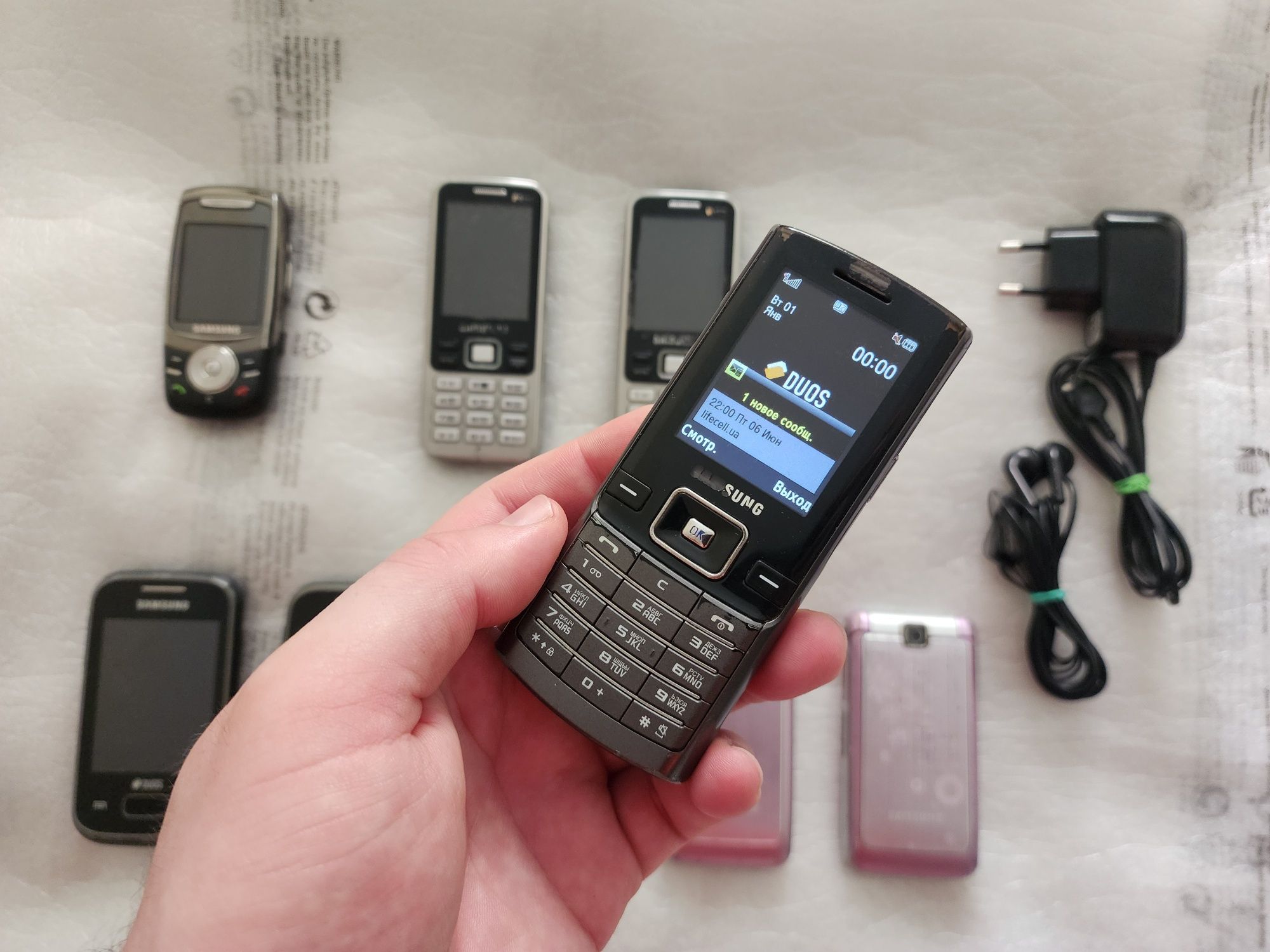 Samsung D780i.Полностью рабочий.2 сим карты.Лот.