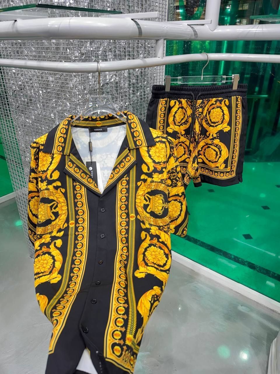 Чоловічий літній костюм шорти сорочка Versace