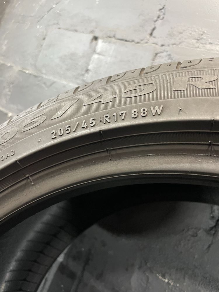4шт Run Flat 205/45 R17 Pirelli Cinturato P7