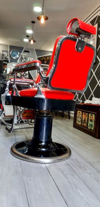 3 Cadeiras de barbeiro - Pessoa - Restauradas