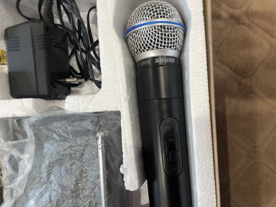 Продам мікрофон Shure