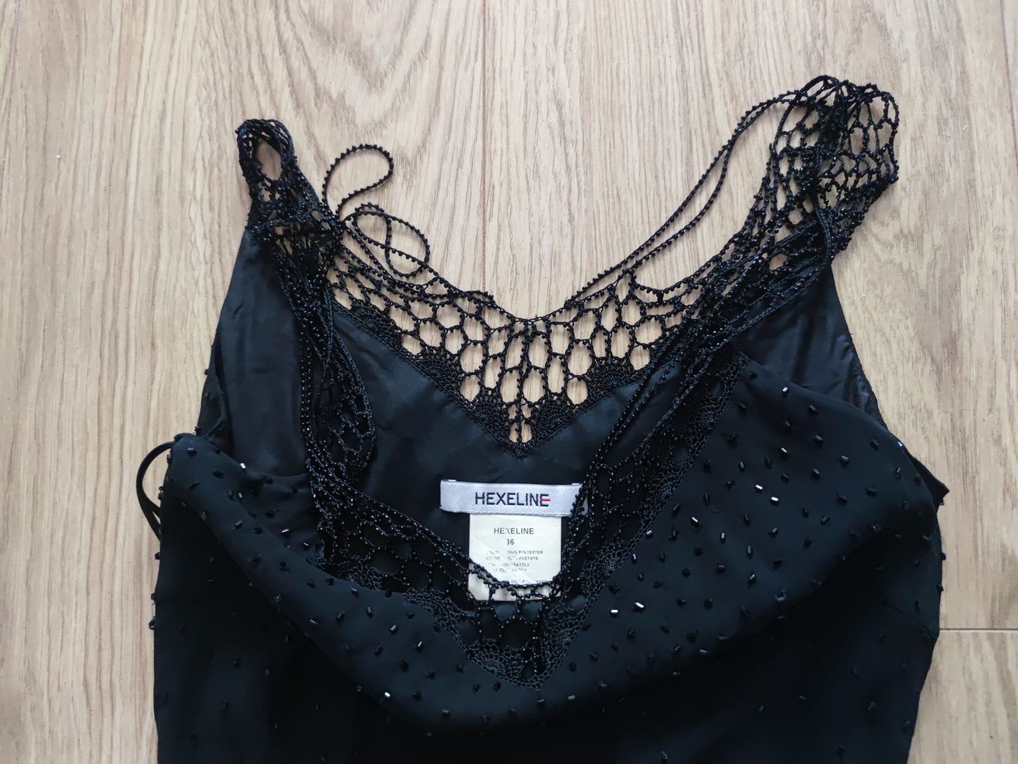 Elegancka sukienka Hexeline