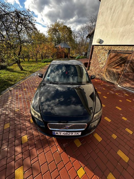 volvo v50 2004 року