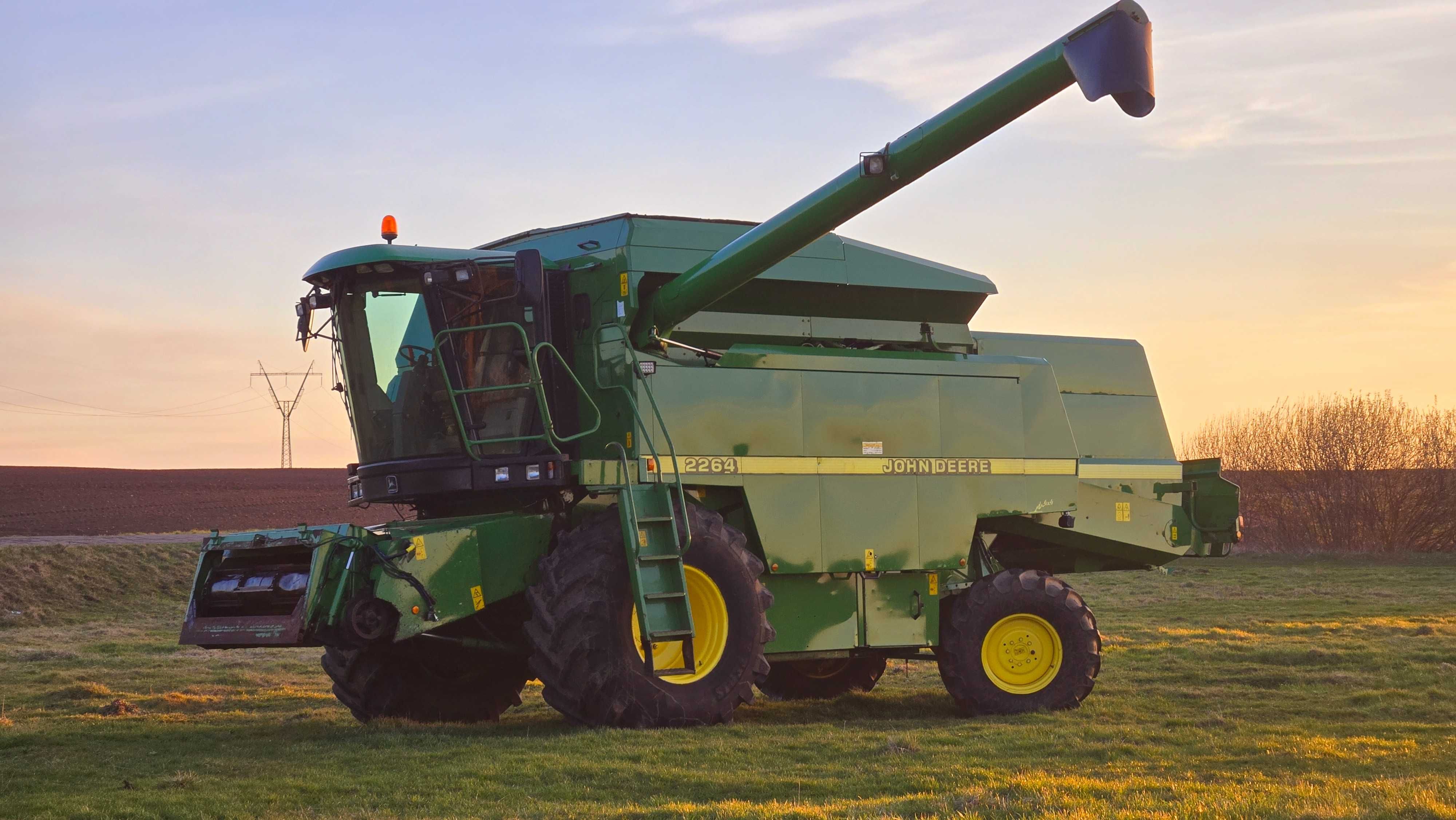 Свіжопривезений john deere 2264 200рік Без жатки $