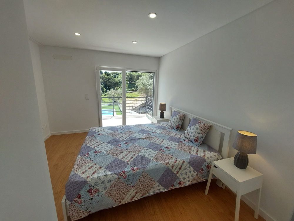 Moradia nova isolada c/piscina