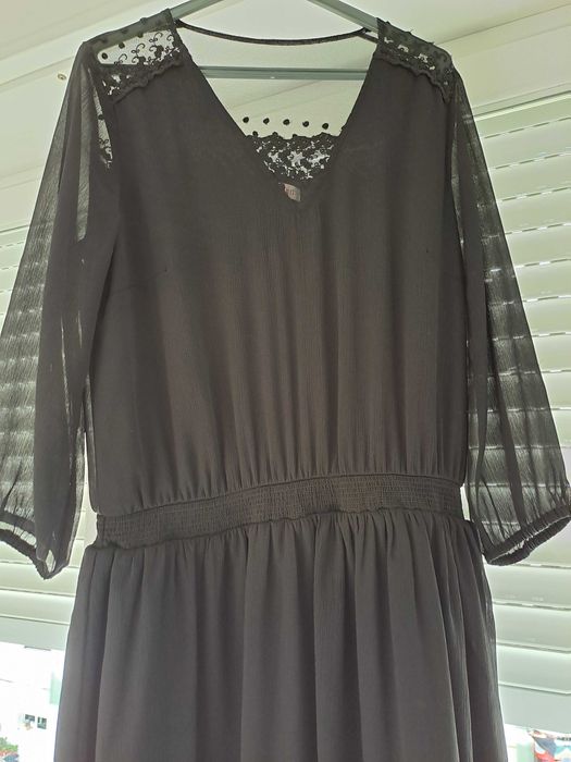 Vestido Médio Preto