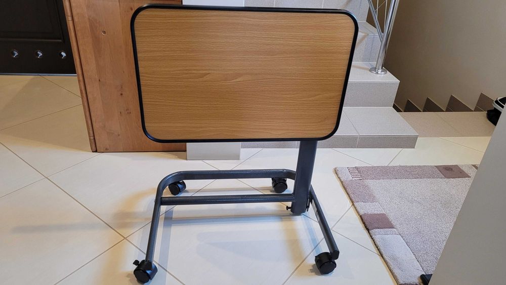 Stolik do karmienia stolik przyłóżkowy stolik medyczny germany