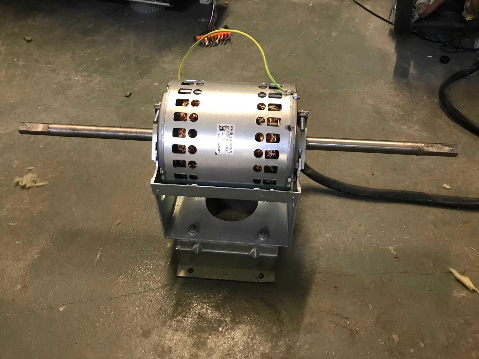 silnik fujitsu  mfa-45etm A084P250FG