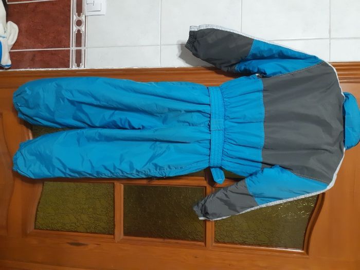 Продам лыжный комбинезон