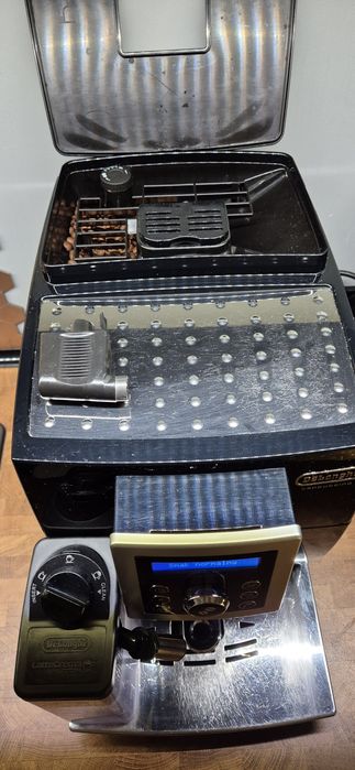 Ekspres ciśnieniowy DeLonghi ECAM23.460.B Cappuccino – czarny