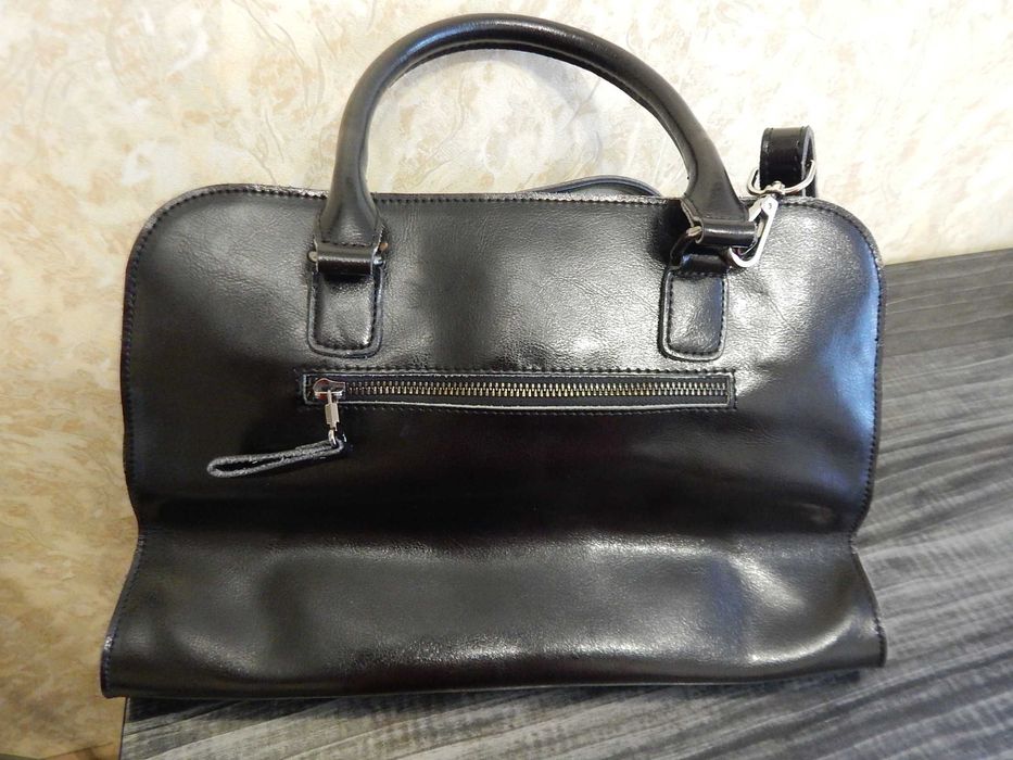 Женская кожаная сумка.