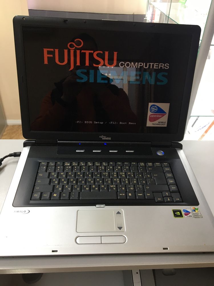 Ноутбук Fujitsu Siemens Amili M3438G