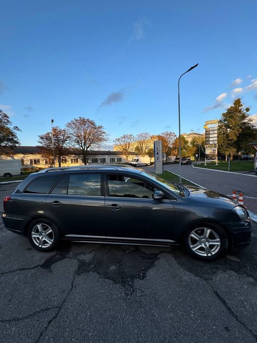Toyota Avensis 2007 рік