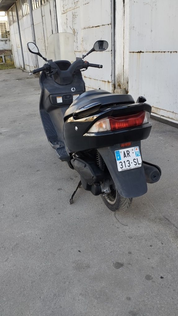 Suzuki Burgman 125 z 2005r na kat B