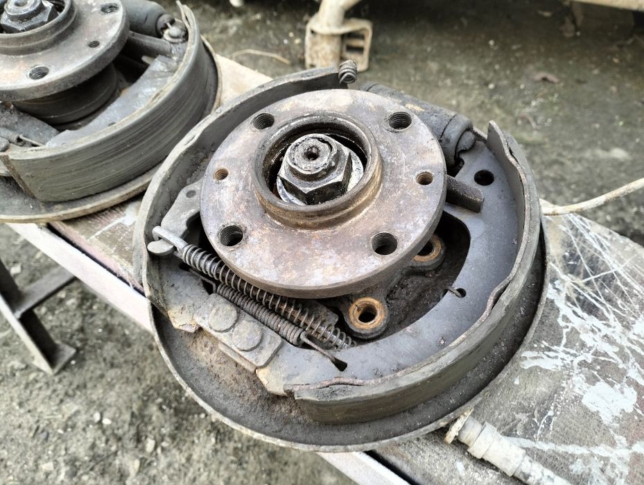 Ступиці ВАЗ 2109 08 099 задні 2115