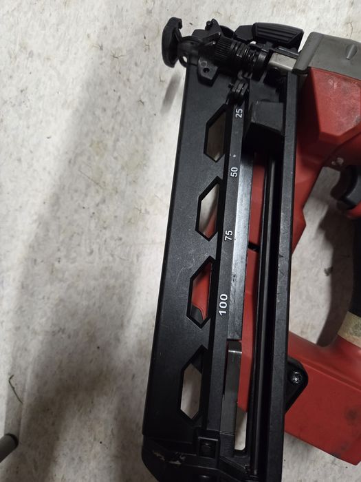 CN16GA MILWAUKEE gwoździarka 18v