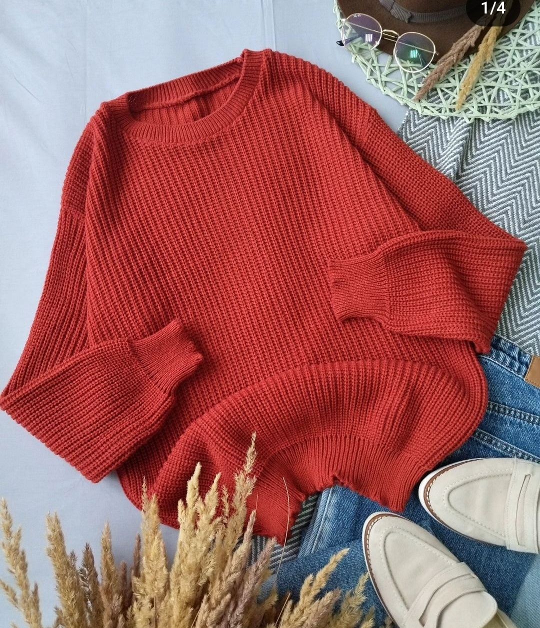 Базовий жіночий светр