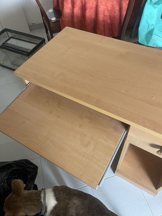 Secretária para computador