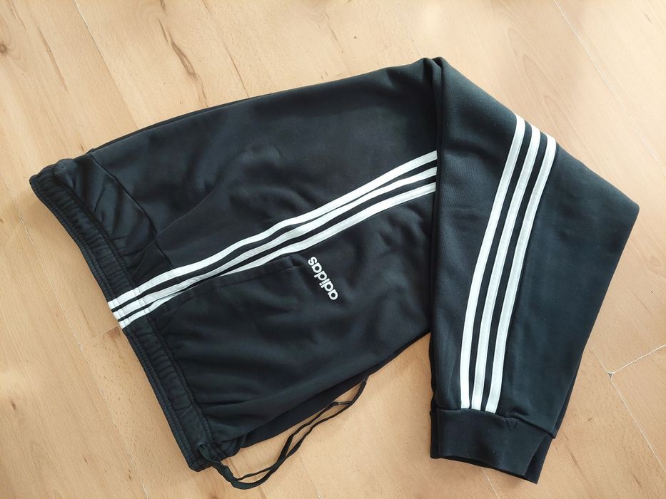 Spodnie  Adidas  oryginalne rozm XL