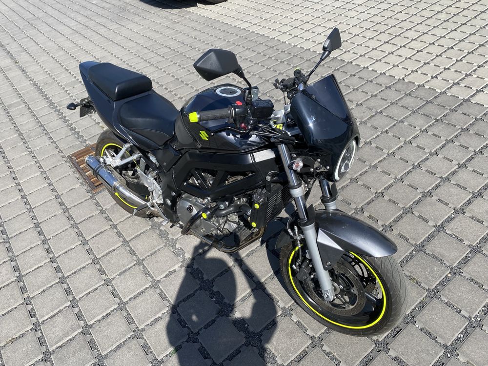 Suzuki SV650 bezwypadkowy 45222km r. 2008 czarny fluo yellow